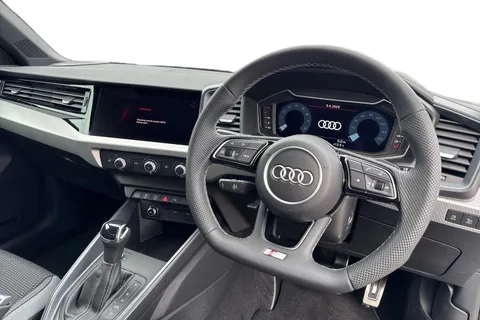Audi A1 1.5 TFSI 35 Black Edition Sportback S Tronic Euro 6 (s/s) 5dr Thumbnail #18
