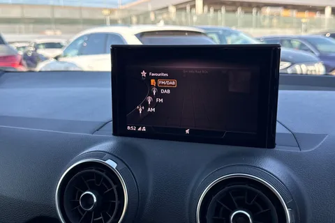 DO69LVG Audi Q2 Black Edition 35 TFSI  150 PS 6-speed Thumbnail #38