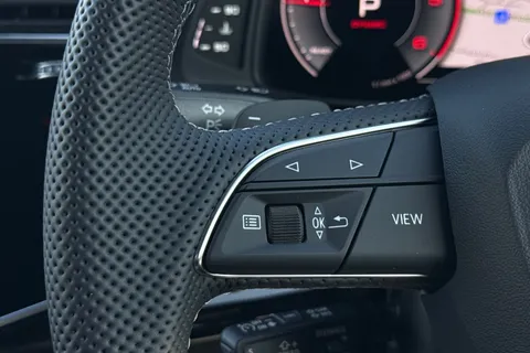 Audi Q7 3.0 TDI V6 Black Edition Tiptronic quattro Euro 6 (s/s) 5dr Thumbnail #37
