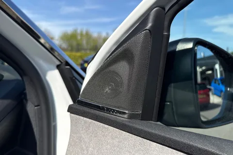 AE71ZZP PEUGEOT 5008 1.2 PureTech GT Premium EAT Euro 6 (s/s) 5dr Thumbnail #40