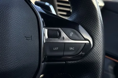 MF21KDN PEUGEOT 2008 1.2 PureTech GT Premium EAT Euro 6 (s/s) 5dr Thumbnail #38