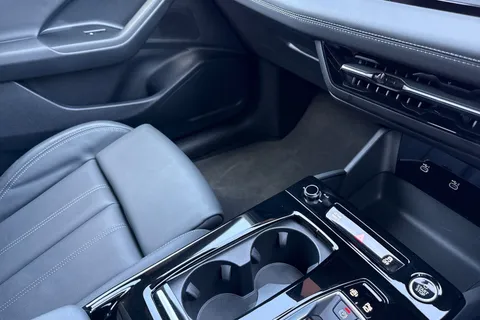 20 of 57 for Audi Q6 E-Tron Q6 SUV S line e-tron 185,00 kW