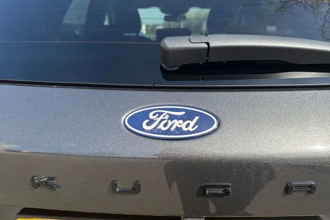 EO25RNA Ford Kuga 2.5 Duratec 14.4kWh Active CVT Euro 6 (s/s) 5dr Thumbnail #39