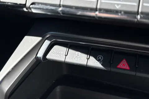 PJ22KCN Audi A3 1.5 TFSI 35 Sport Sportback Euro 6 (s/s) 5dr Thumbnail #42