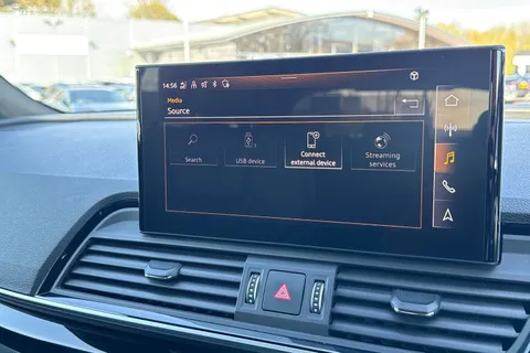 MH73UHU Audi Q5 Black Edition 50 TFSI e quattro 299 PS S tronic Thumbnail #40