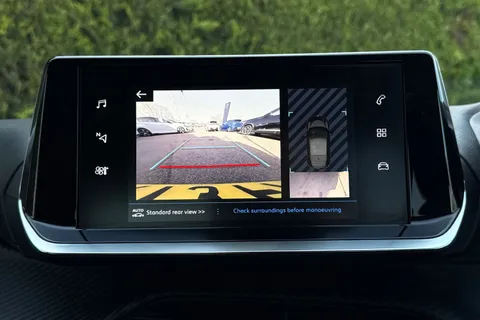 MT73FFA PEUGEOT 208 1.2 PureTech Allure Premium + Euro 6 (s/s) 5dr Thumbnail #39