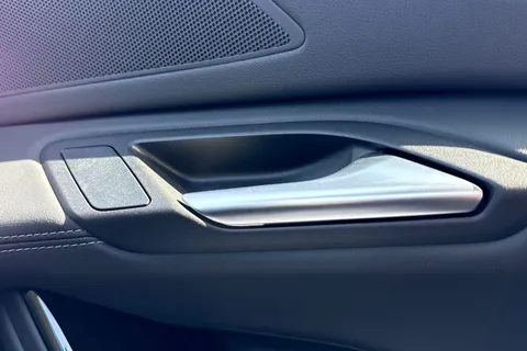 21 of 57 for Audi Q6 E-Tron Q6 SUV S line e-tron 185,00 kW