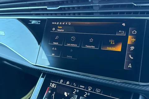  Audi RS Q8 4.0 TFSI V8 Performance Carbon Vorsprung Tiptronic quattro Euro 6 (s/s) 5dr Thumbnail #40