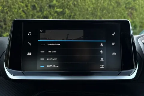 MT73FFA PEUGEOT 208 1.2 PureTech Allure Premium + Euro 6 (s/s) 5dr Thumbnail #40