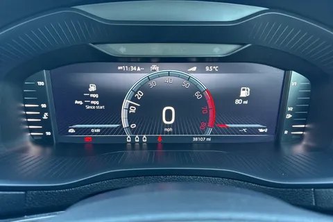 CK72YKN Škoda Karoq 1.5 TSI ACT SE L Euro 6 (s/s) 5dr Thumbnail #42