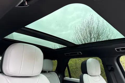 DP25CZE Land Rover Range Rover Sport 3.0 D300 Dynamic SE 5dr Thumbnail #23