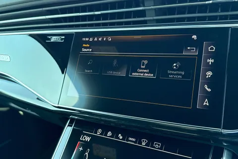 Audi Q7 3.0 TDI V6 Black Edition Tiptronic quattro Euro 6 (s/s) 5dr Thumbnail #41
