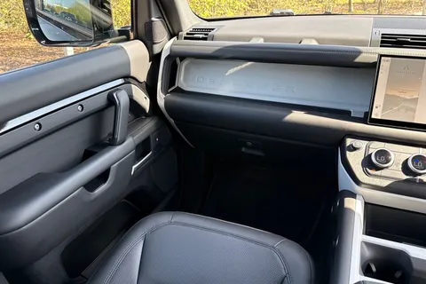 43 of 51 for Land Rover Defender 90 3.0 D250 MHEV X-Dynamic SE SUV 3dr Diesel Auto 4WD Euro 6 (s/s) (250 ps)