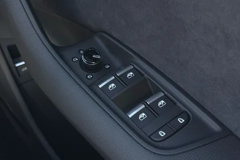 Audi Q7 3.0 TDI V6 Black Edition Tiptronic quattro Euro 6 (s/s) 5dr Thumbnail #41