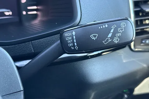 CK72YKN Škoda Karoq 1.5 TSI ACT SE L Euro 6 (s/s) 5dr Thumbnail #43