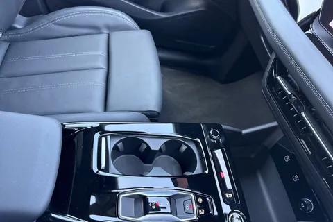 23 of 57 for Audi Q6 E-Tron Q6 SUV S line e-tron 185,00 kW