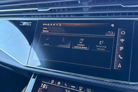  Audi RS Q8 4.0 TFSI V8 Performance Carbon Vorsprung Tiptronic quattro Euro 6 (s/s) 5dr Thumbnail #42