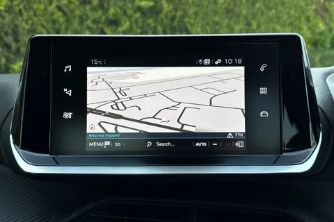 MT73FFA PEUGEOT 208 1.2 PureTech Allure Premium + Euro 6 (s/s) 5dr Thumbnail #42