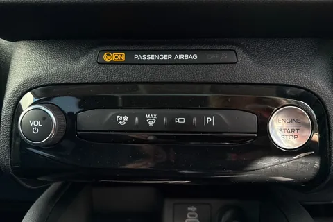 EO25RNA Ford Kuga 2.5 Duratec 14.4kWh Active CVT Euro 6 (s/s) 5dr Thumbnail #43