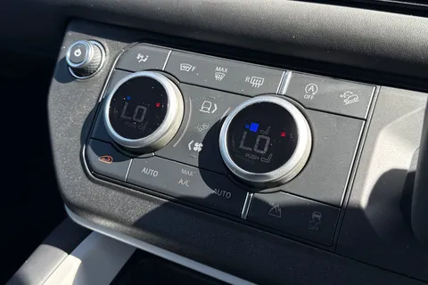 45 of 51 for Land Rover Defender 90 3.0 D250 MHEV X-Dynamic SE SUV 3dr Diesel Auto 4WD Euro 6 (s/s) (250 ps)