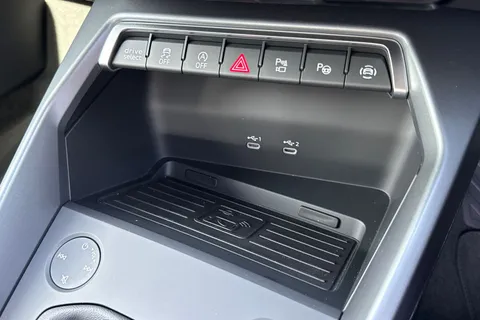  Audi A3 1.5 TFSI Sport Sportback Euro 6 (s/s) 5dr Thumbnail #43