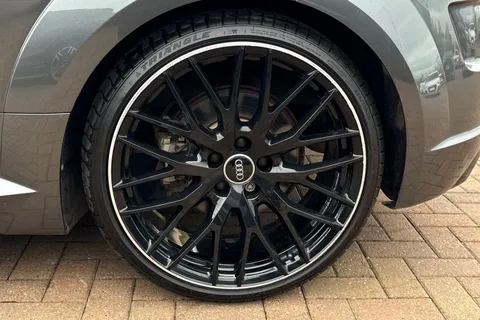 BG22RBY Audi TT Coup- Black Edition 40 TFSI  197 PS S tronic Thumbnail #13