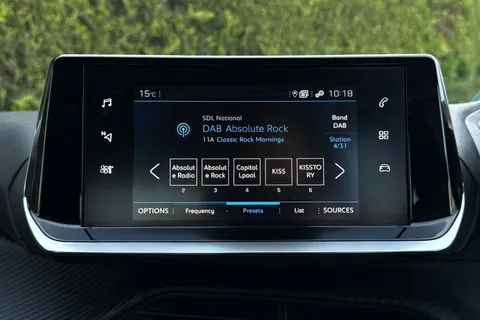 MT73FFA PEUGEOT 208 1.2 PureTech Allure Premium + Euro 6 (s/s) 5dr Thumbnail #43