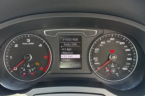 FA18XTE Audi Q3 2.0 TDI S line Edition Euro 6 (s/s) 5dr Thumbnail #44