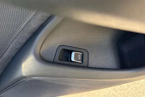 43 of 64 for Audi A6 Saloon 2.0 TDI S line S Tronic quattro Euro 6 (s/s) 4dr