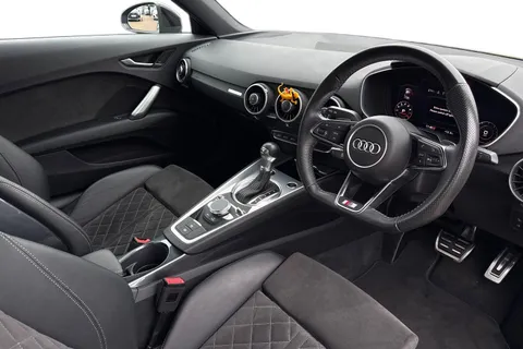 BG22RBY Audi TT Coup- Black Edition 40 TFSI  197 PS S tronic Thumbnail #14