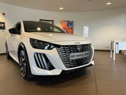 LB24SVW PEUGEOT e-2008 50kWh GT Auto 5dr (7kW Charger) Thumbnail #44