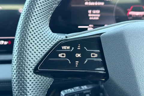 26 of 57 for Audi Q6 E-Tron Q6 SUV S line e-tron 185,00 kW