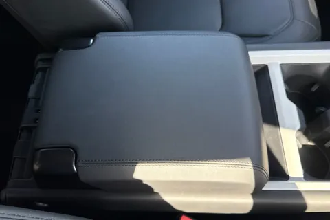 47 of 51 for Land Rover Defender 90 3.0 D250 MHEV X-Dynamic SE SUV 3dr Diesel Auto 4WD Euro 6 (s/s) (250 ps)