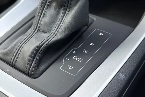 PN72LHA Audi Q3 Sport 35 TDI  150 PS S tronic Thumbnail #47