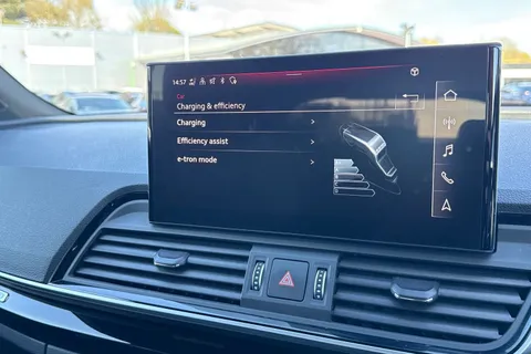 MH73UHU Audi Q5 Black Edition 50 TFSI e quattro 299 PS S tronic Thumbnail #47