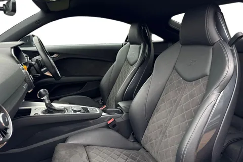 BG22RBY Audi TT Coup- Black Edition 40 TFSI  197 PS S tronic Thumbnail #16