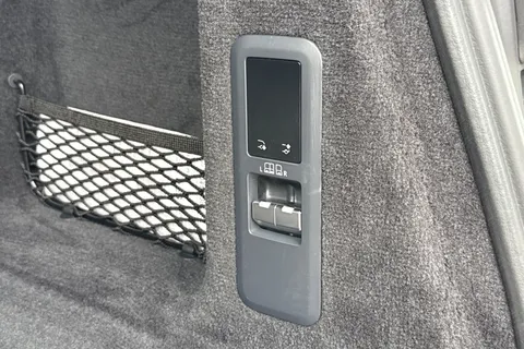 DP25CZE Land Rover Range Rover Sport 3.0 D300 Dynamic SE 5dr Thumbnail #29