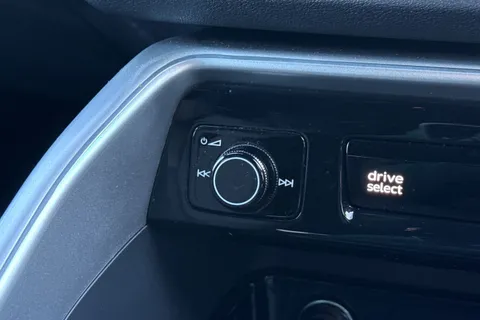 DV75SVJ Audi Q5 SUV S line TDI quattro 204 PS S tronic Thumbnail #48
