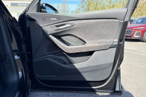 KN25YLB Audi Q6 E-Tron Q6 SUV Edition 1 e-tron quattro 285,00 kW Thumbnail #50