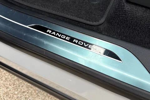 DP25CZE Land Rover Range Rover Sport 3.0 D300 Dynamic SE 5dr Thumbnail #31