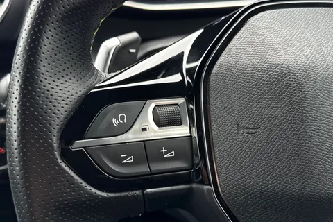 DC22HUZ PEUGEOT 2008 1.2 PureTech GT EAT Euro 6 (s/s) 5dr Thumbnail #37