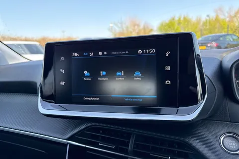 50 of 65 for PEUGEOT 208 1.2 PureTech Allure Euro 6 (s/s) 5dr