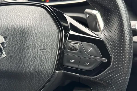 DC22HUZ PEUGEOT 2008 1.2 PureTech GT EAT Euro 6 (s/s) 5dr Thumbnail #38