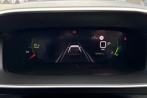 DC22HUZ PEUGEOT 2008 1.2 PureTech GT EAT Euro 6 (s/s) 5dr Thumbnail #39