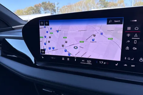 35 of 57 for Audi Q6 E-Tron Q6 SUV S line e-tron 185,00 kW