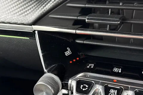 DC22HUZ PEUGEOT 2008 1.2 PureTech GT EAT Euro 6 (s/s) 5dr Thumbnail #42