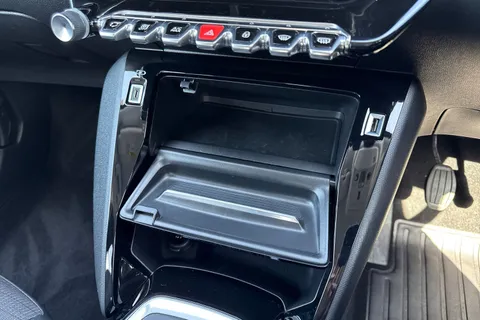 56 of 65 for PEUGEOT 208 1.2 PureTech Allure Euro 6 (s/s) 5dr