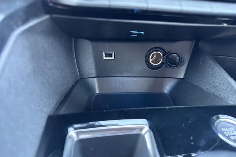 AE71ZZP PEUGEOT 5008 1.2 PureTech GT Premium EAT Euro 6 (s/s) 5dr Thumbnail #58