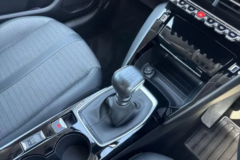 57 of 65 for PEUGEOT 208 1.2 PureTech Allure Euro 6 (s/s) 5dr