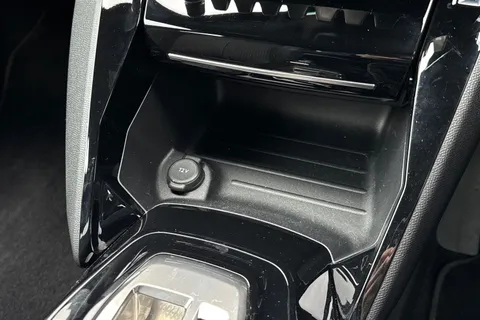 DC22HUZ PEUGEOT 2008 1.2 PureTech GT EAT Euro 6 (s/s) 5dr Thumbnail #50